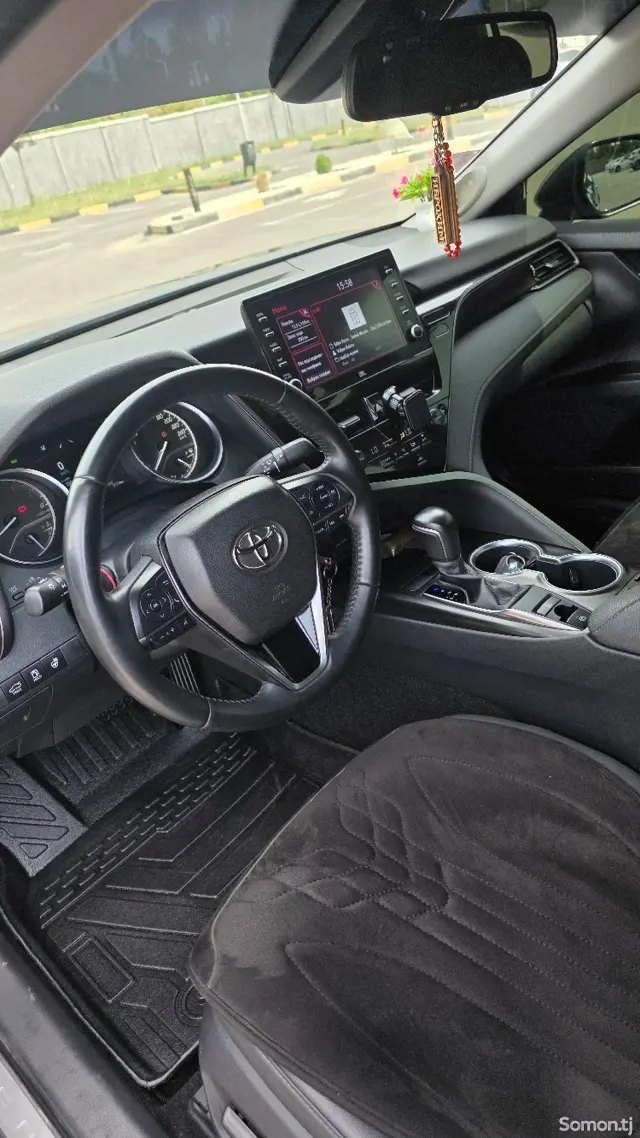 Toyota Camry 2024 · 2.5 AT