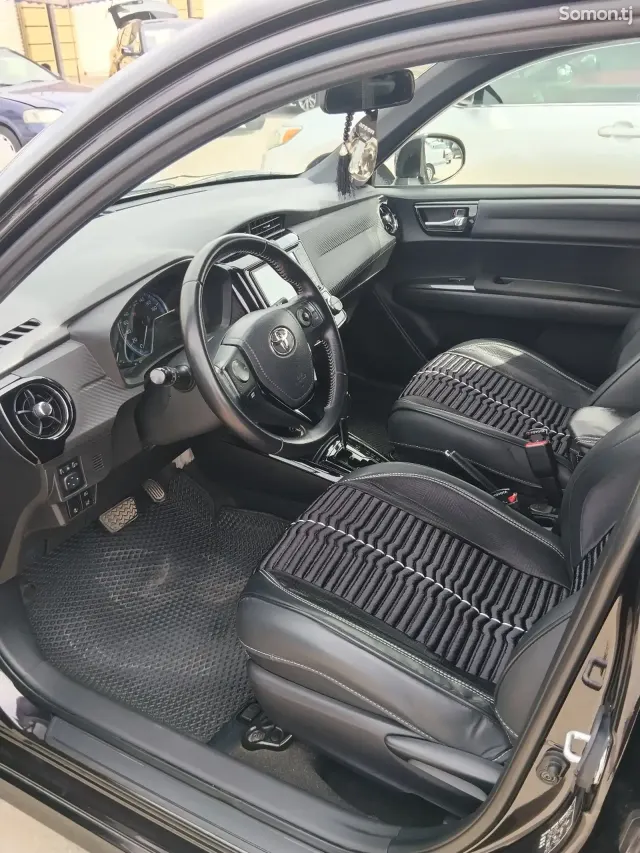 Toyota Fielder 2016 · 1.5 AT