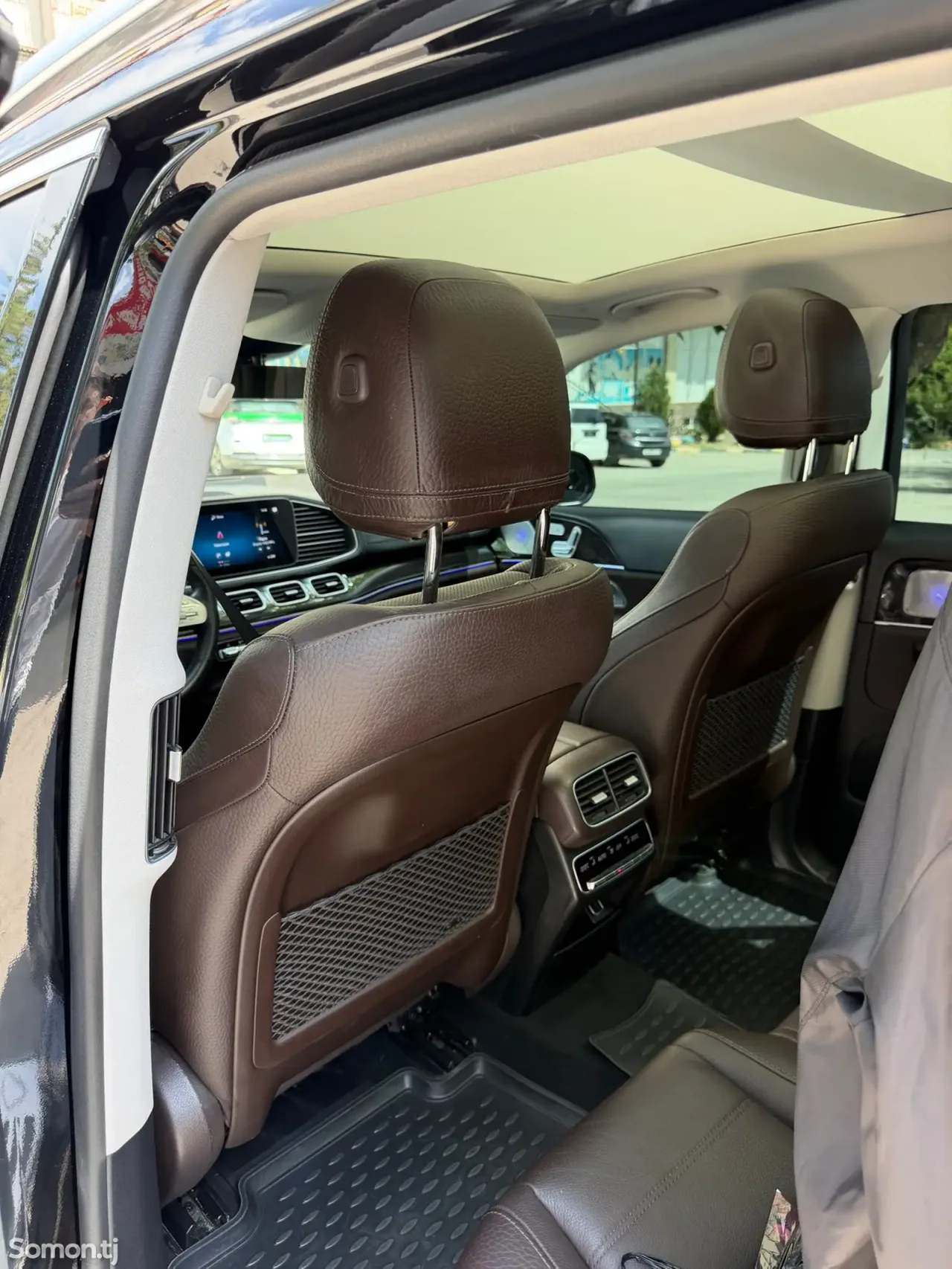 Mercedes-Benz GLS 2023 · 4.5 AT