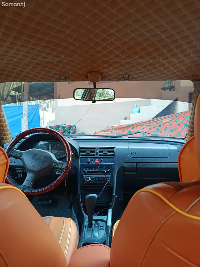 Toyota Corona 1996 · 1.8 AT