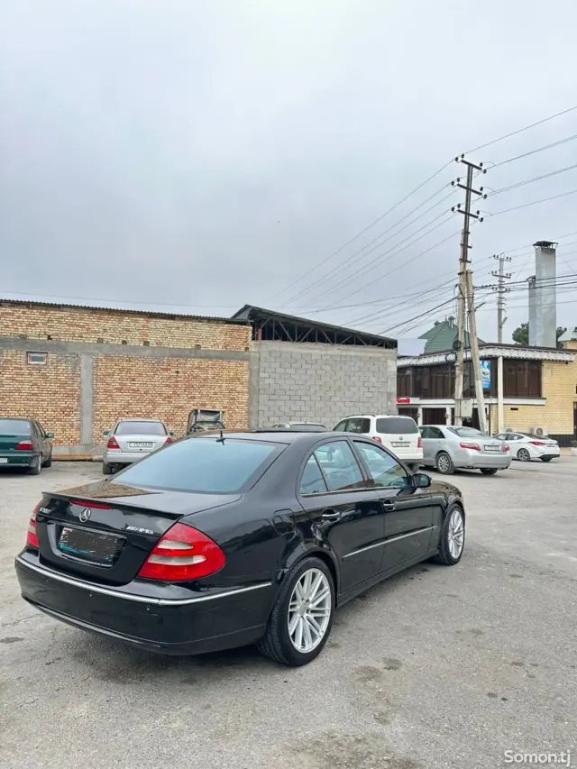 Mercedes-Benz E class 2003 · 5.0 AT
