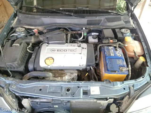 Opel Astra G 1998 · 1.6 MT