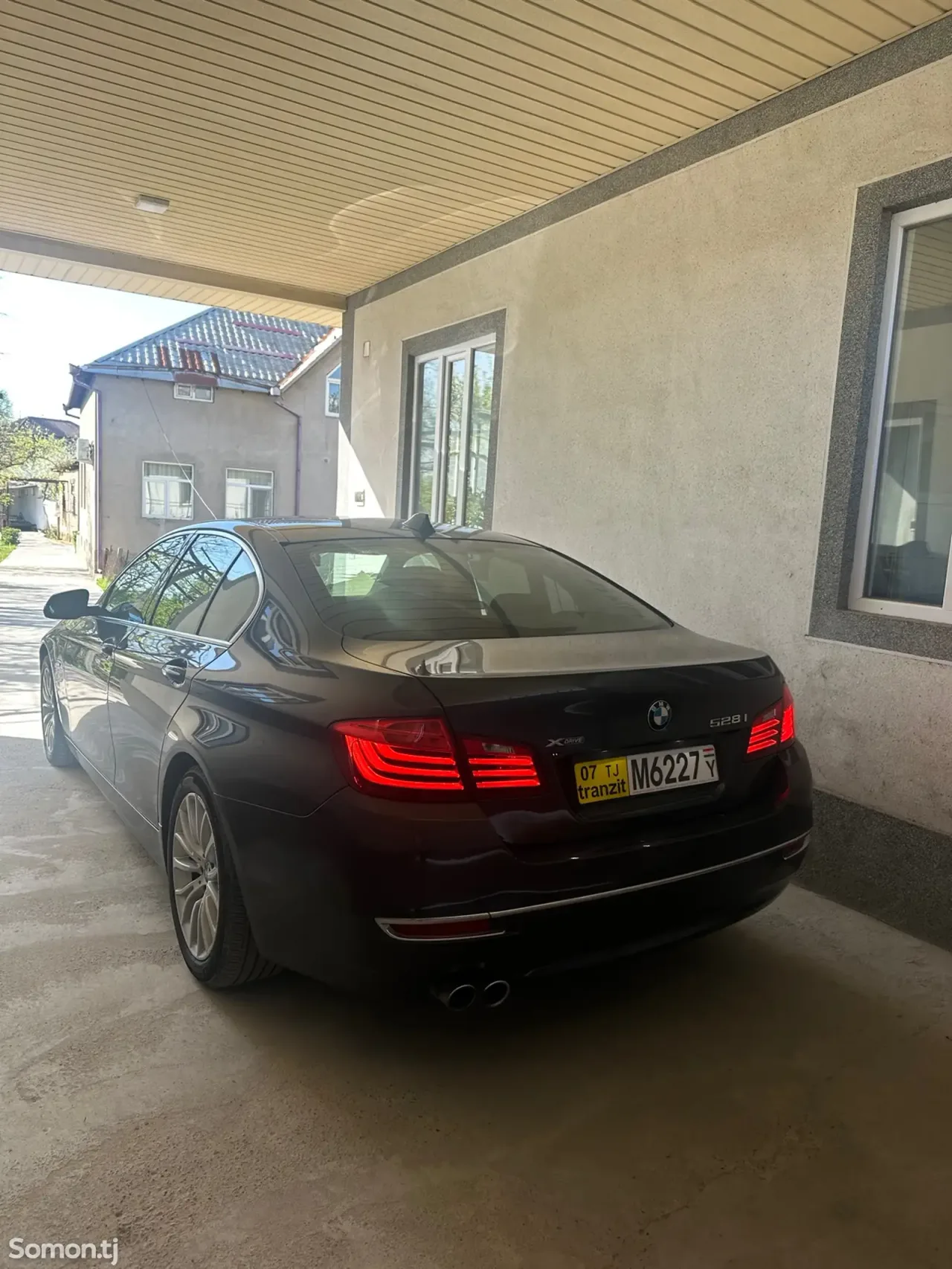 BMW 5 series 2016 · 2.0 AT