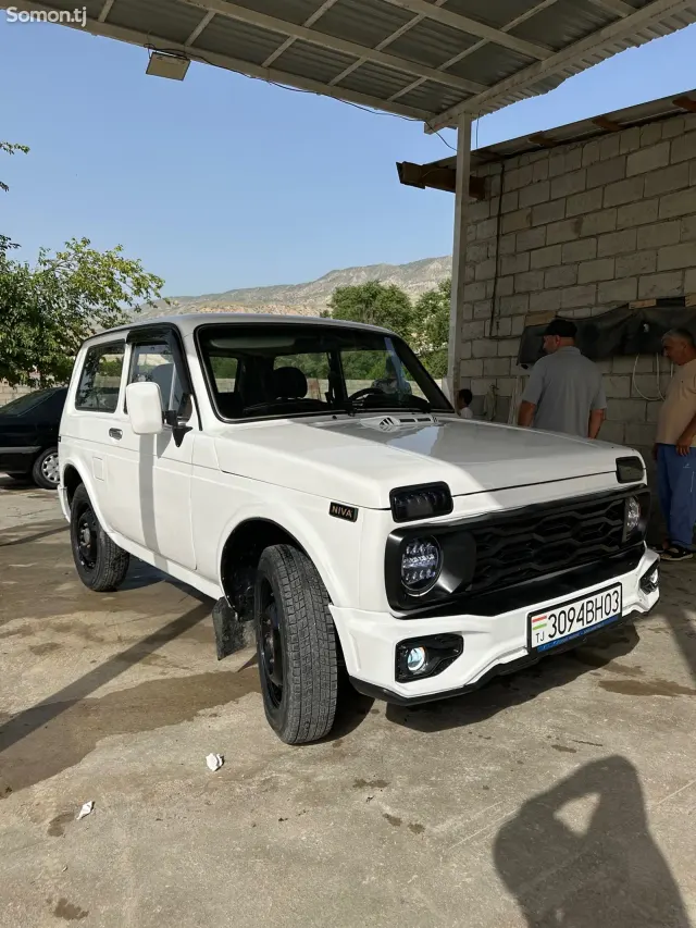 Lada (ВАЗ) Нива 1997 · 1.7 MT