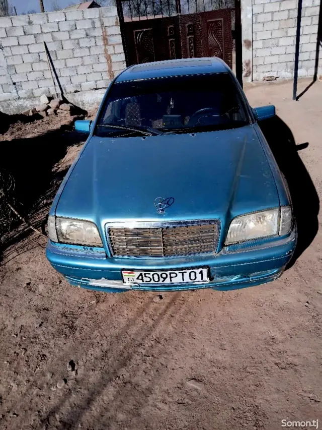 Mercedes-Benz C class 1995 · 1.8 MT