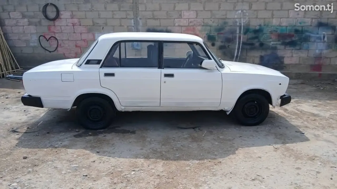 Lada (ВАЗ) 2107 2004 · 1.5 MT