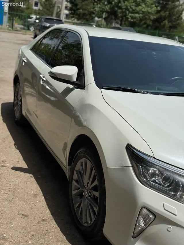 Toyota Camry 2018 · 3.5 AT