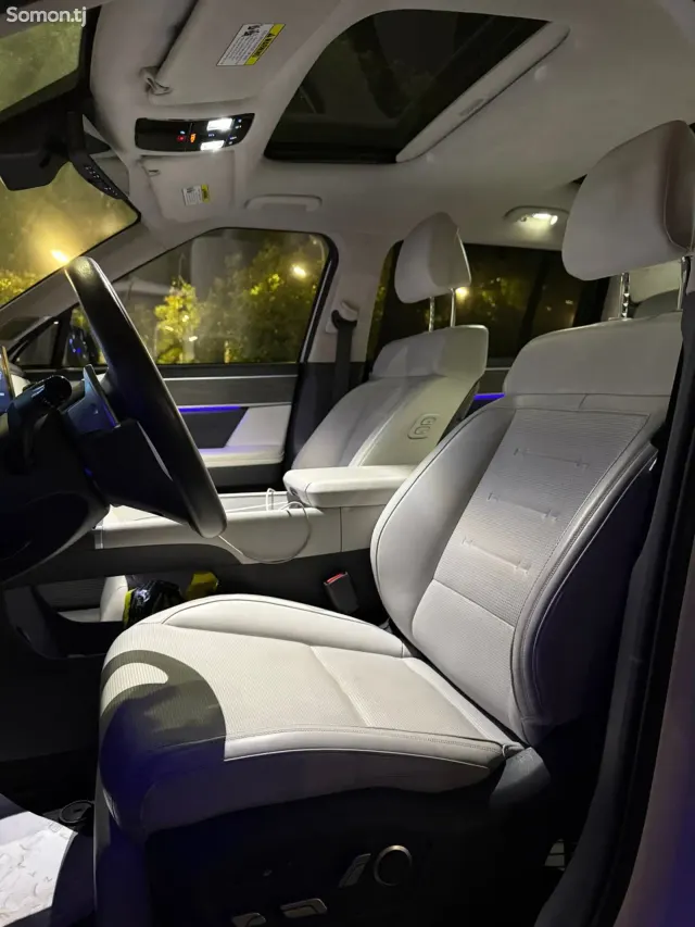 Hyundai Santa Fe 2025 · 1.6 AT