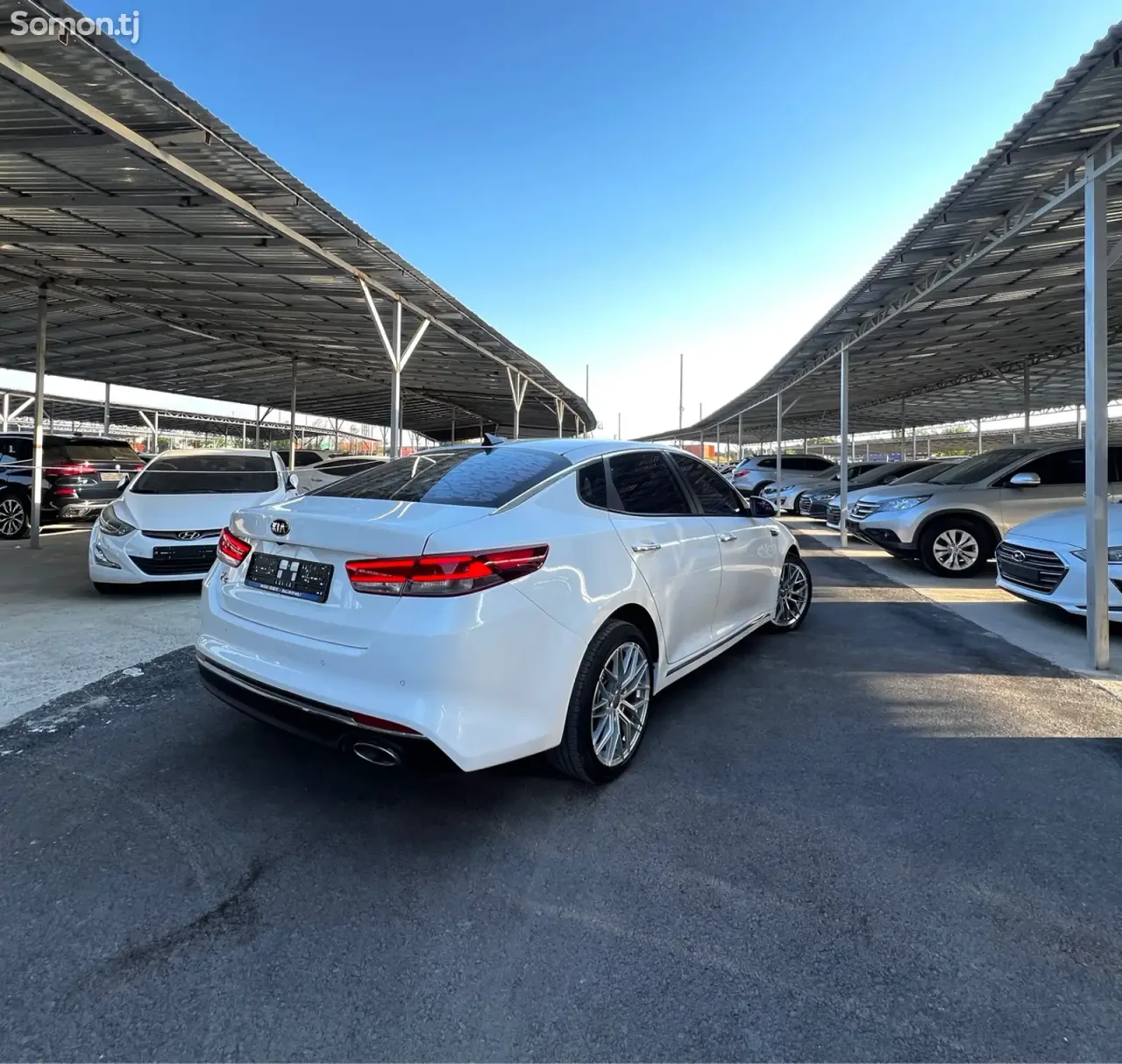 Kia K5 2015 · 2.0 AT