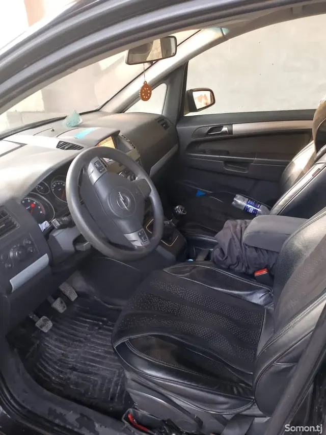 Opel Zafira 2007 · 1.8 MT