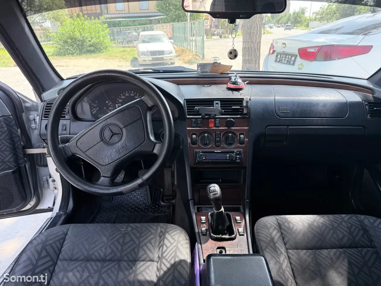 Mercedes-Benz C class 1995 · 1.8 MT