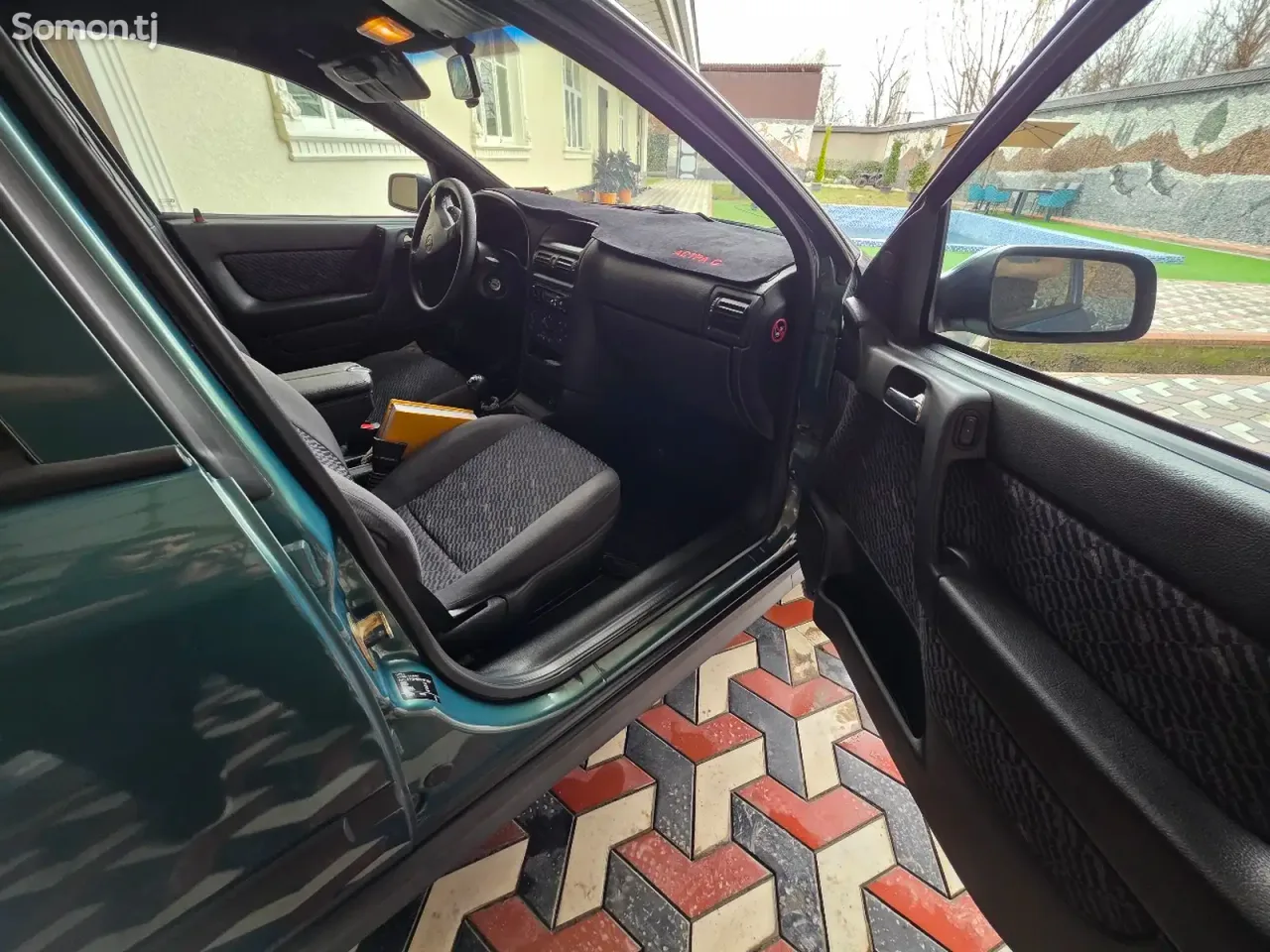 Opel Astra G 2001 · 1.6 MT