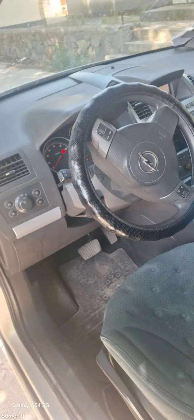 Opel Zafira 2007 · 2.2 AT