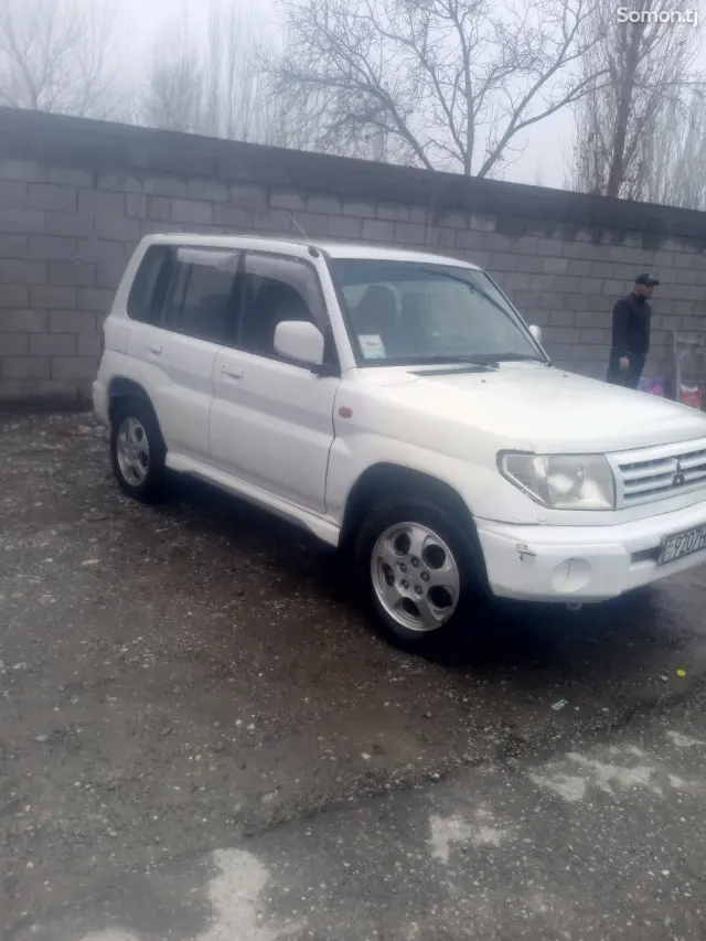 Mitsubishi Pajero 2001 · 1.8 AT