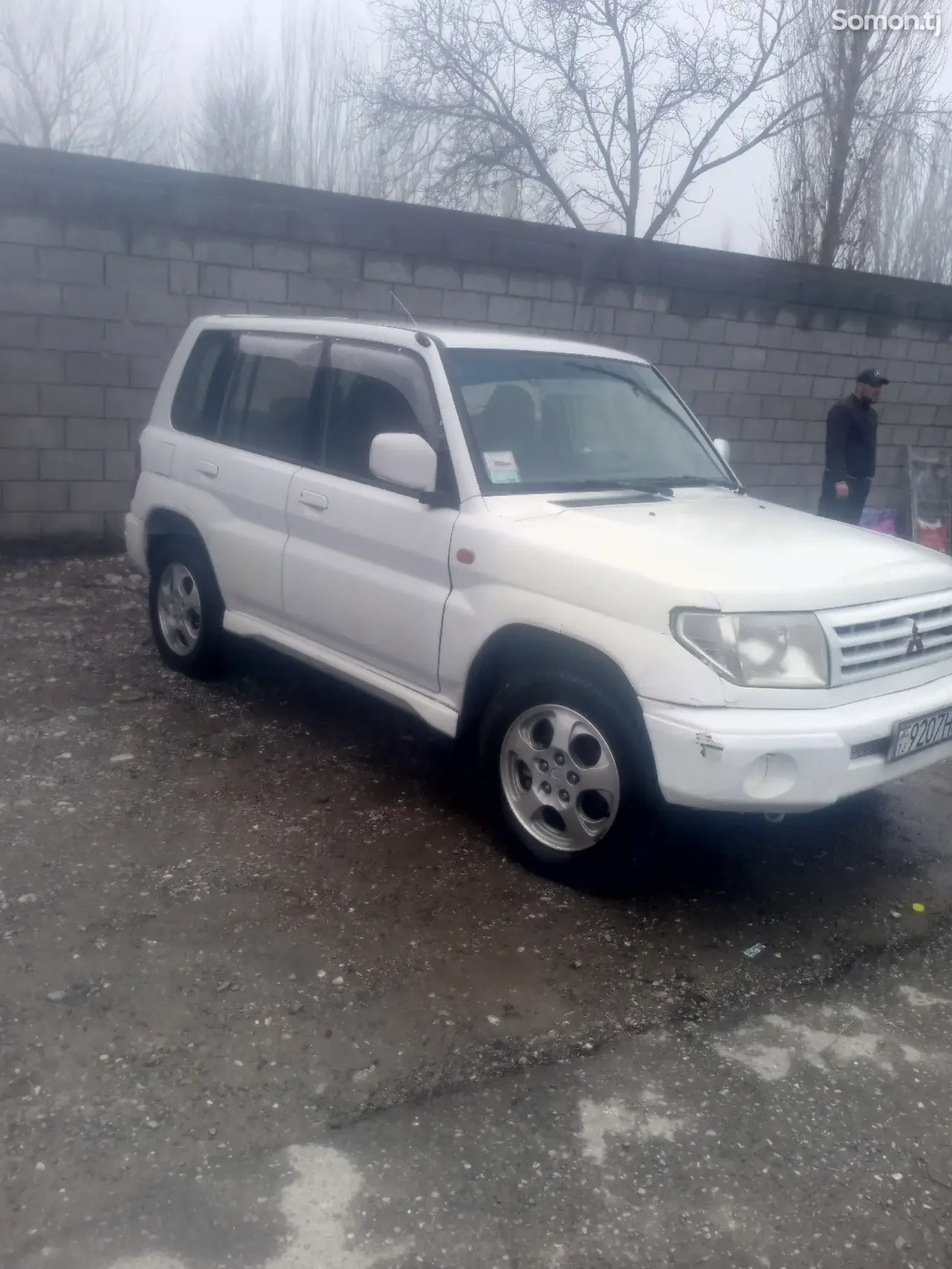 Mitsubishi Pajero 2001 · 1.8 AT