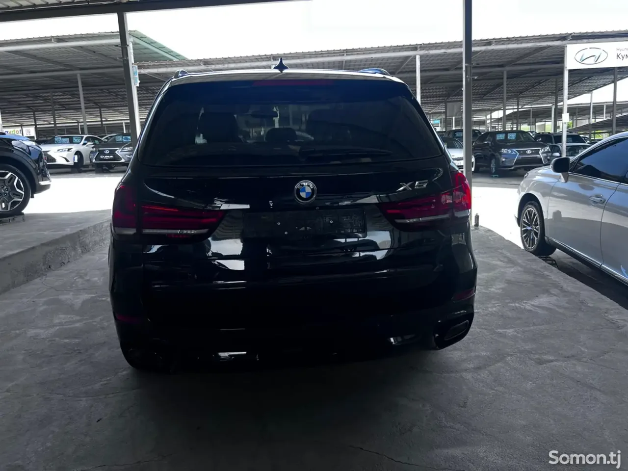 BMW X5 2016 · 3.0 AT