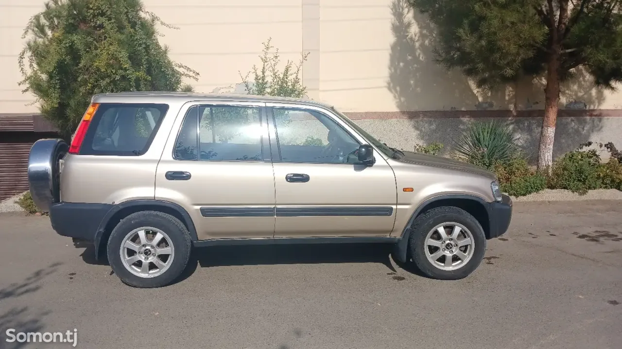 Honda CR-V 1999 · 2.0 MT