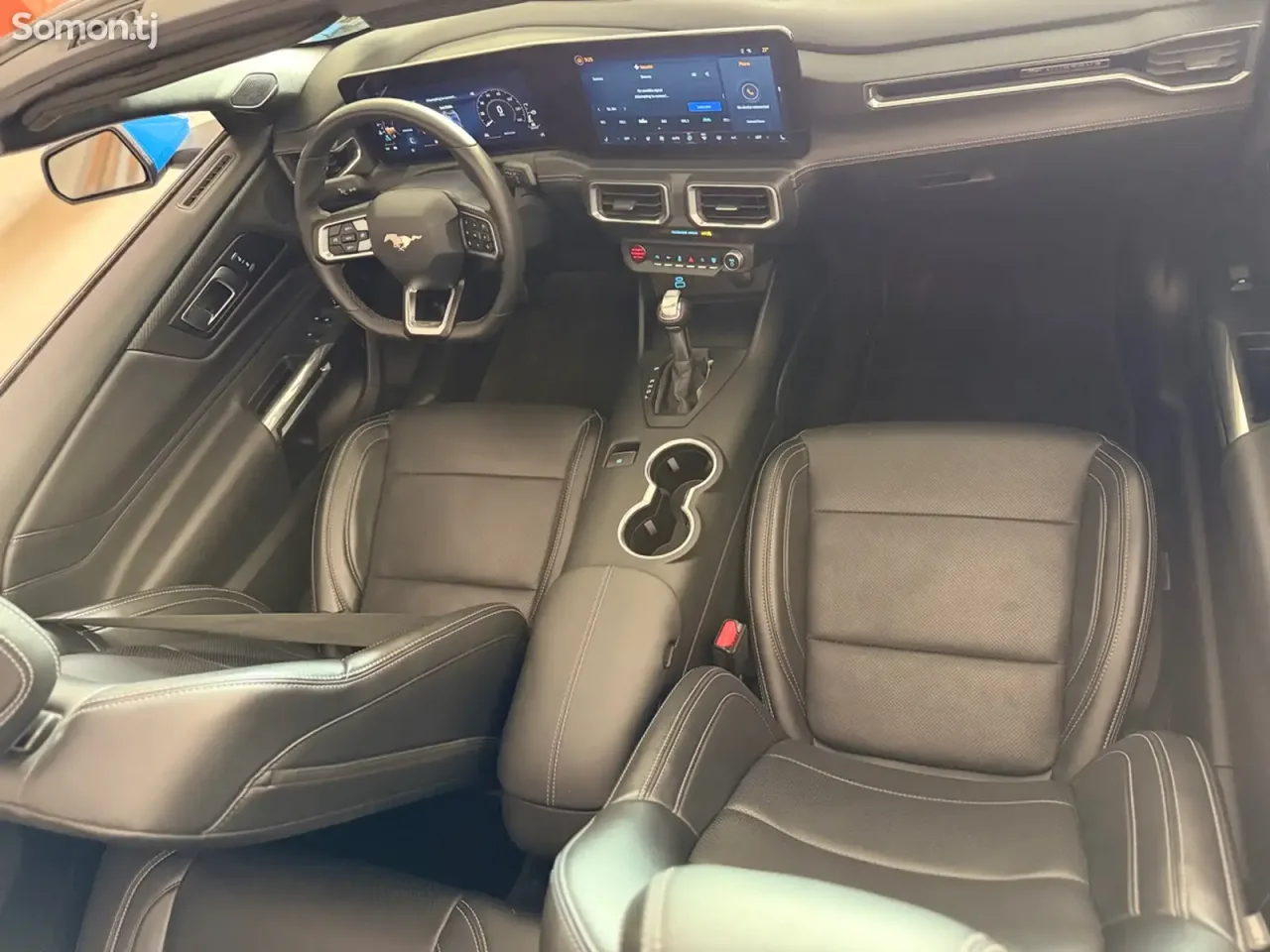 Ford Mustang 2025 · 2.3 AT