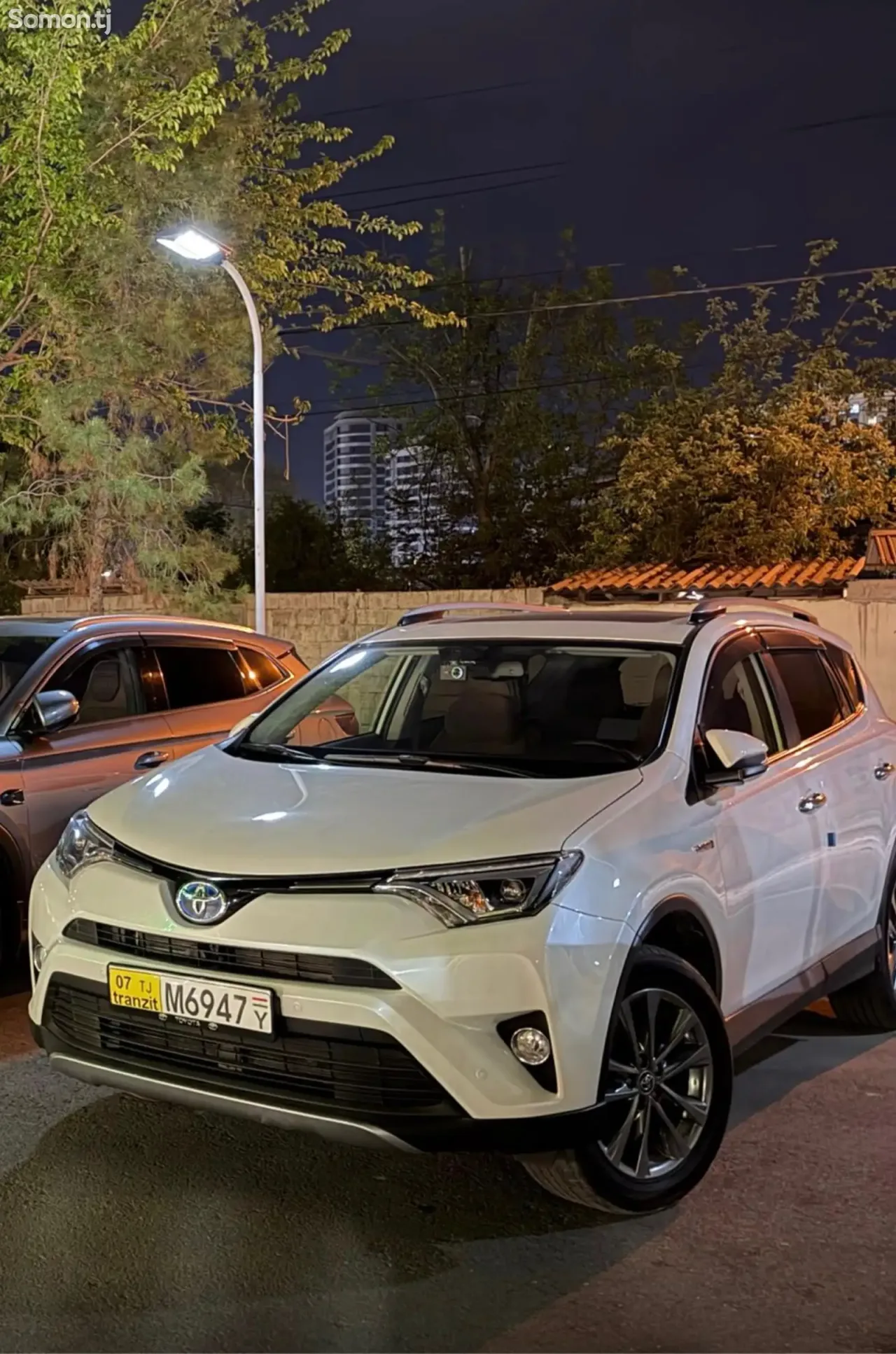 Toyota RAV 4 2018 · 2.5 AT