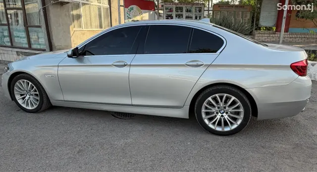 BMW 5 series 2015 · 2.0 AT