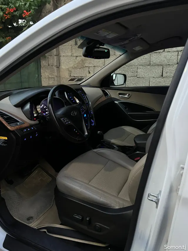 Hyundai Santa Fe 2014 · 2.4 AT
