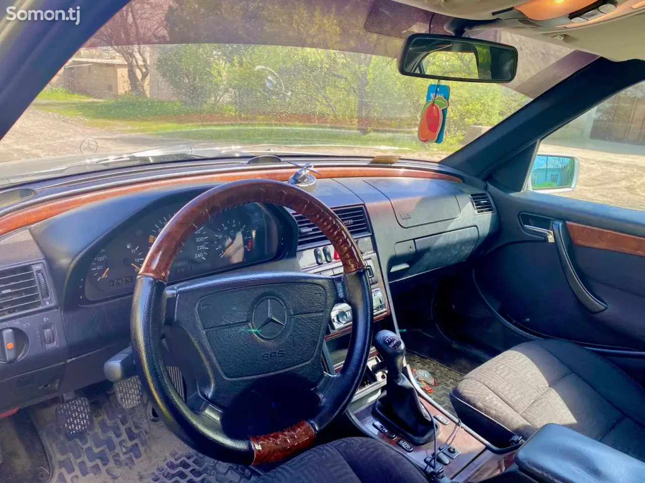 Mercedes-Benz C class 1998 · 2.2 MT