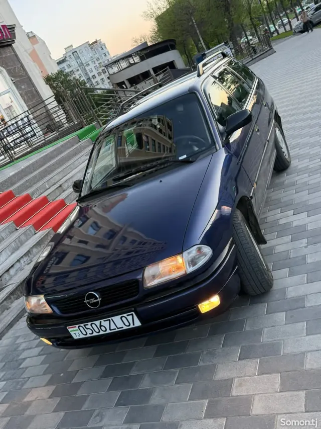 Opel Astra F 1997 · 1.6 MT