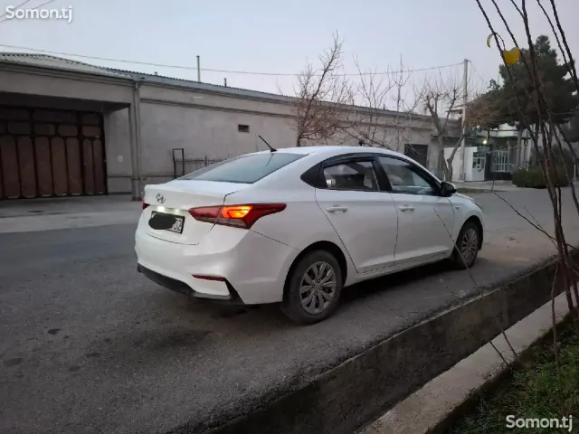 Hyundai Solaris 2019 · 1.6 AT