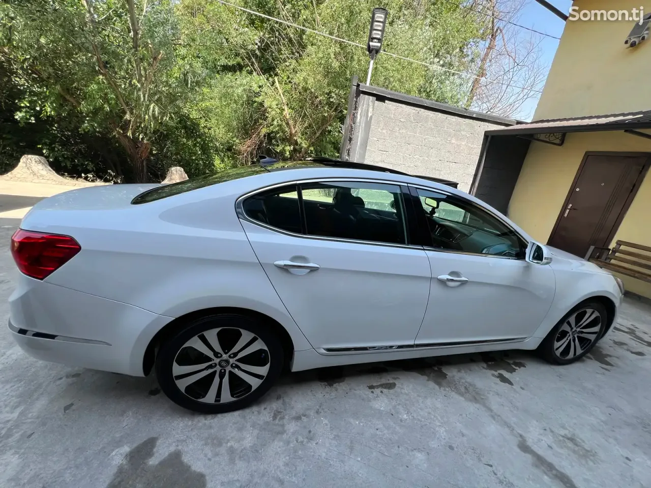 Kia K7 2011 · 3.3 AT