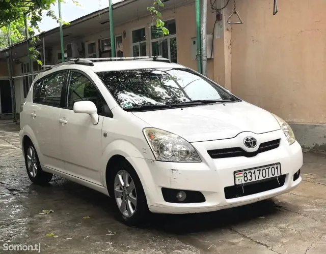 Toyota Corolla Verso 2007 · 2.2 MT
