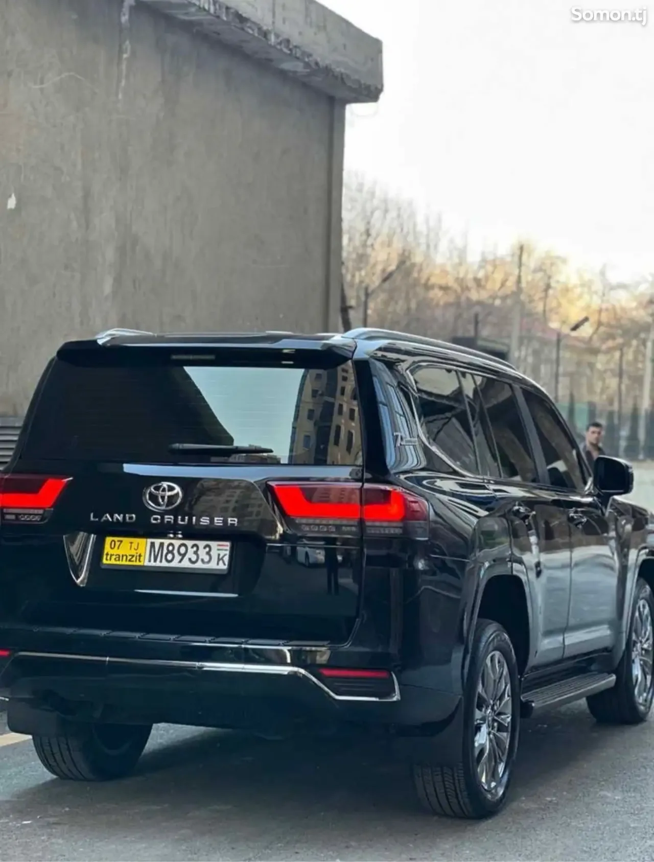 Toyota Land Cruiser 2022 · 3.5 AT