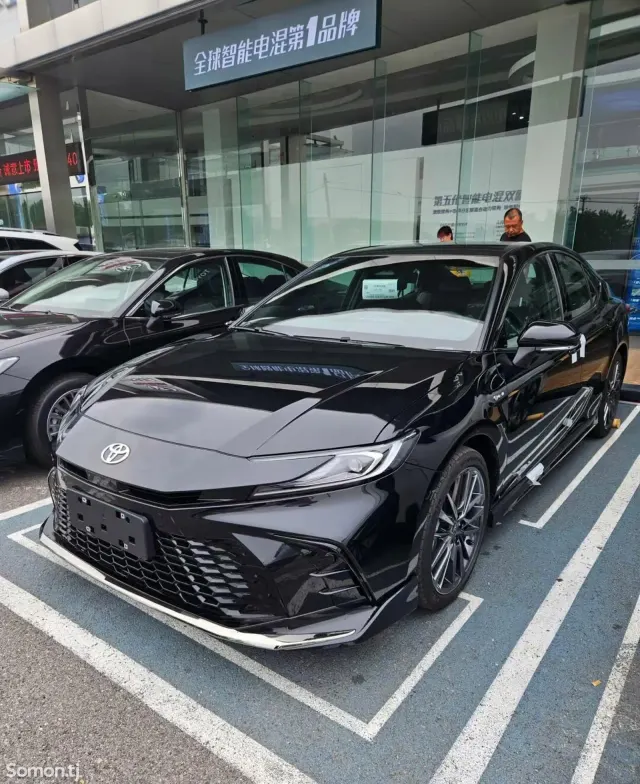 Toyota Camry 2026 · 2.0 AT