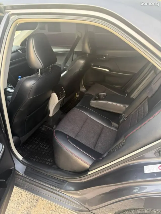 Toyota Camry 2014 · 2.5 AT