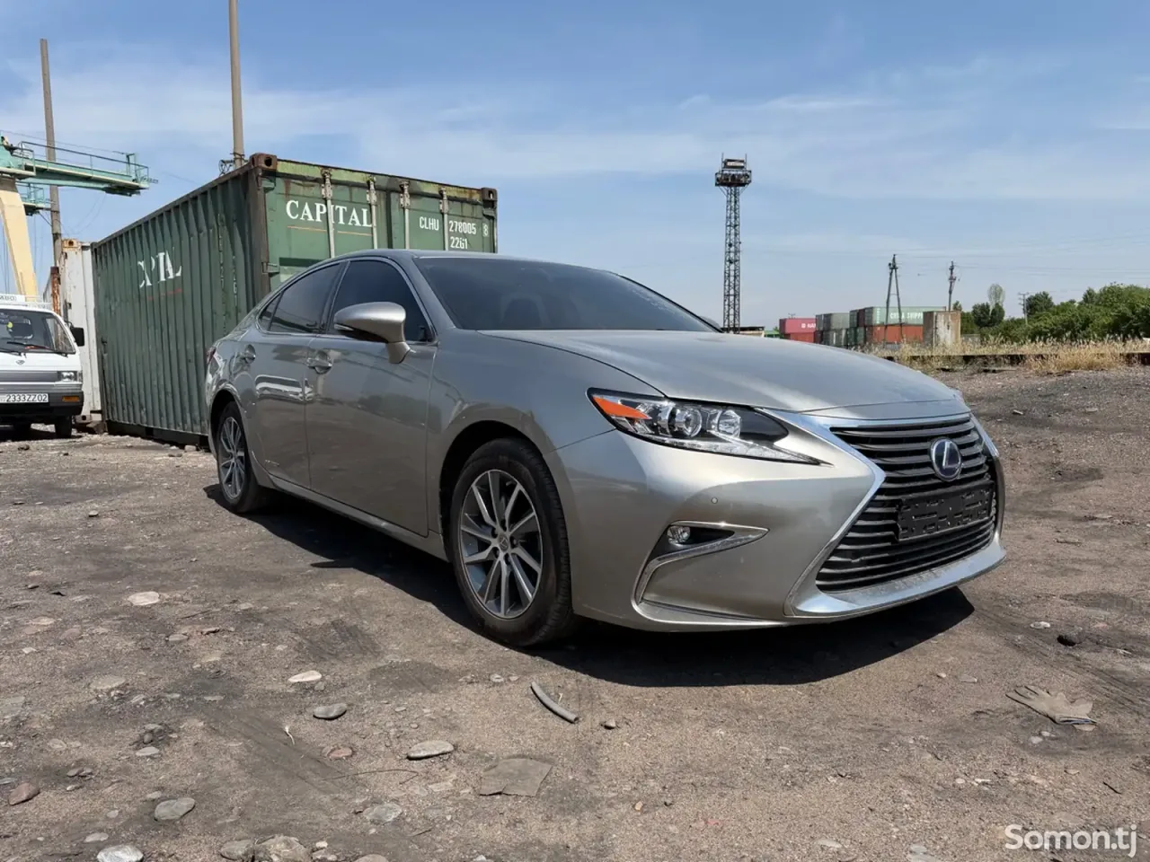 Lexus ES series 2017 · 3.0 AT