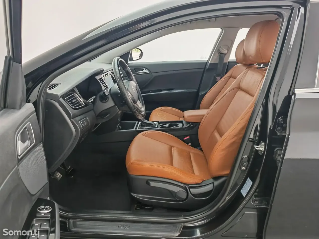 Hyundai Sonata 2014 · 1.8 AT