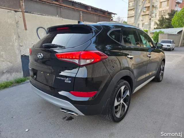 Hyundai Tucson 2016 · 1.6 AT