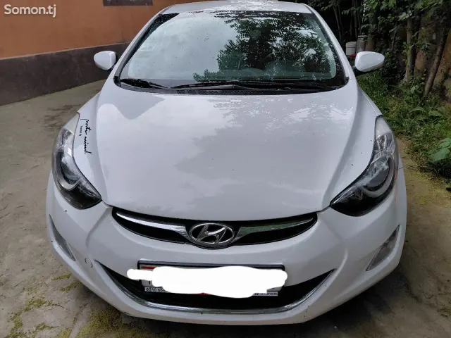 Hyundai Avante 2013 · 1.6 AT