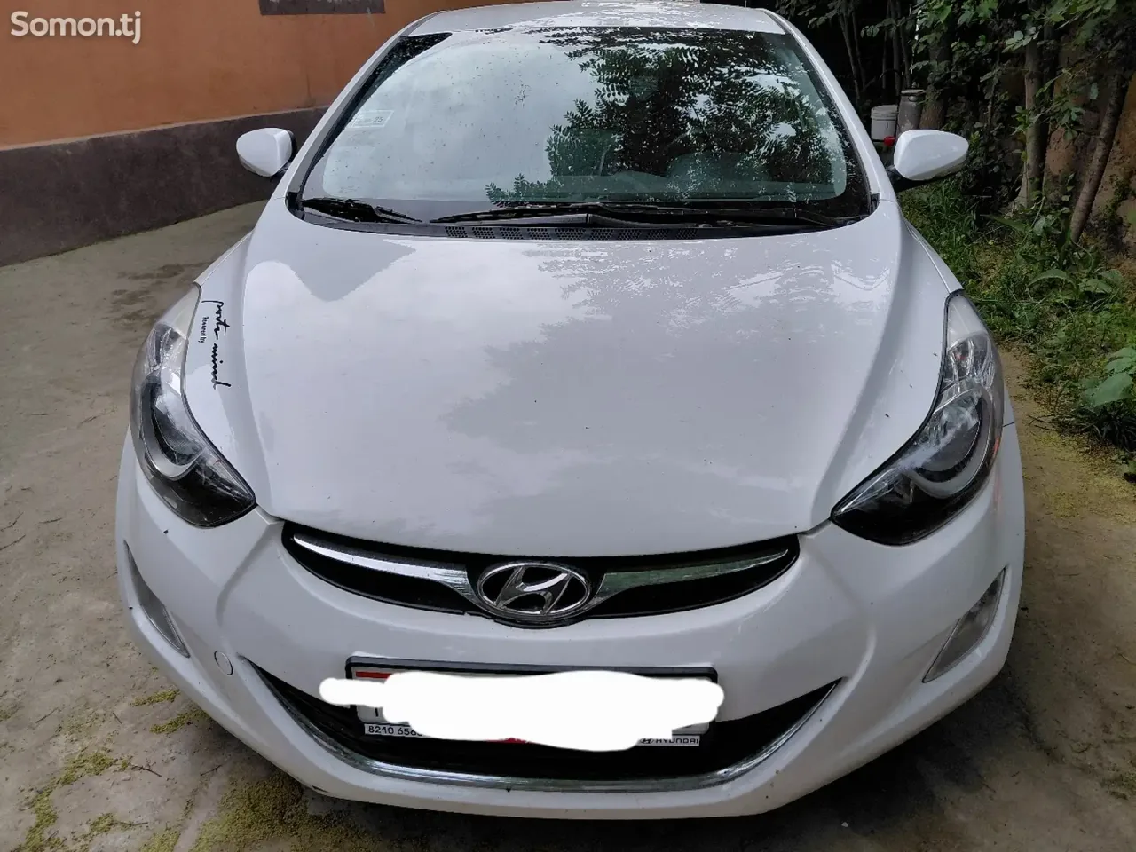 Hyundai Avante 2013 · 1.6 AT