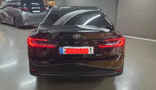 Toyota Camry 2025 · 2.5 AT