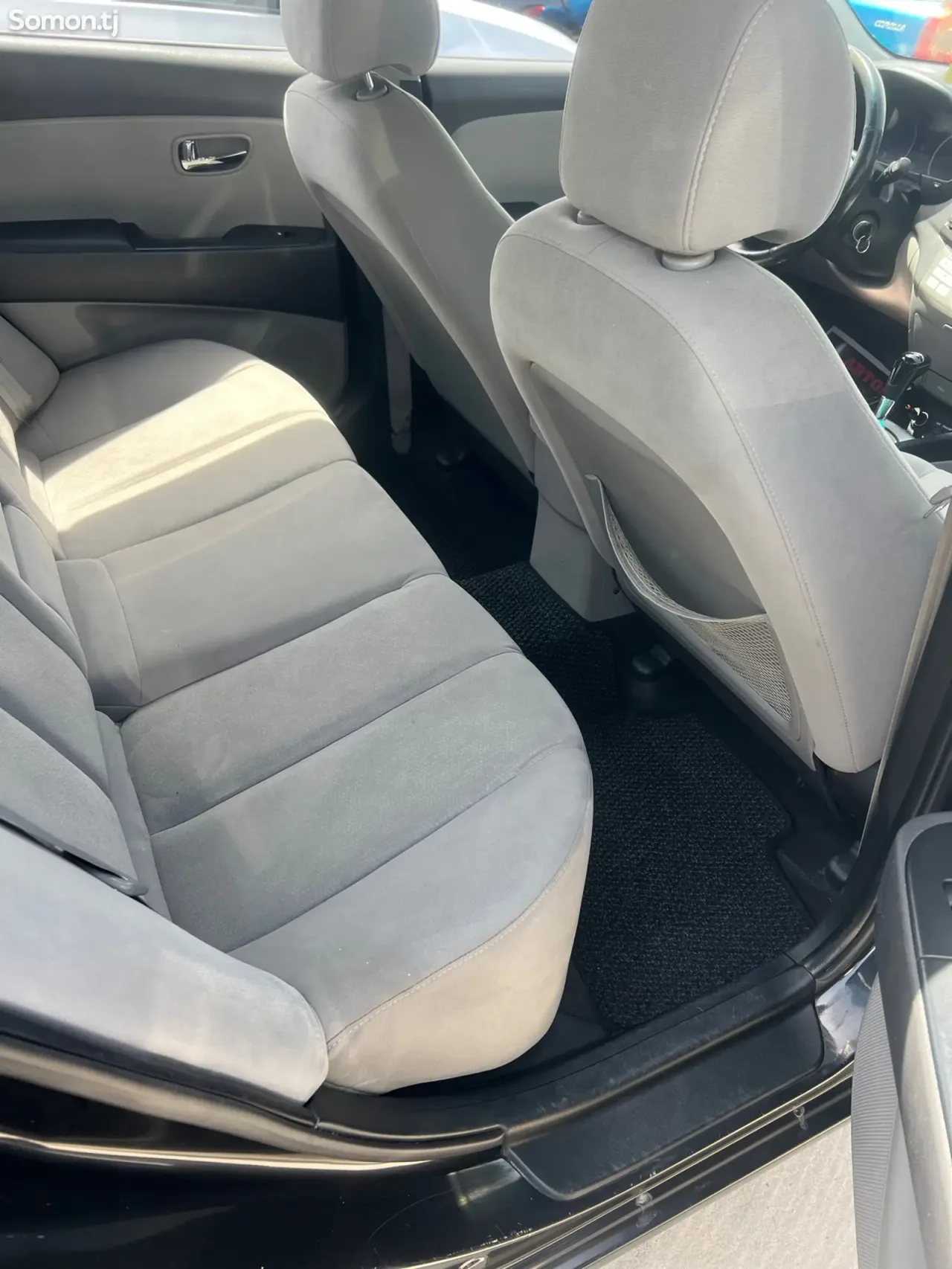 Hyundai Avante 2010 · 1.6 AT
