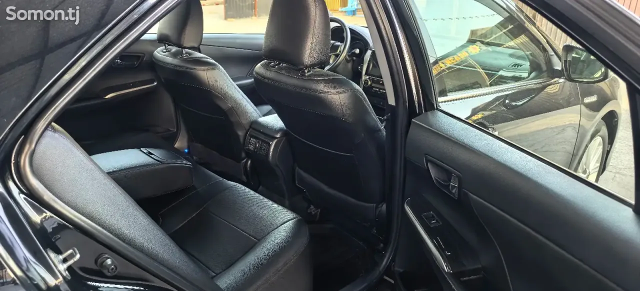 Toyota Camry 2014 · 2.5 AT