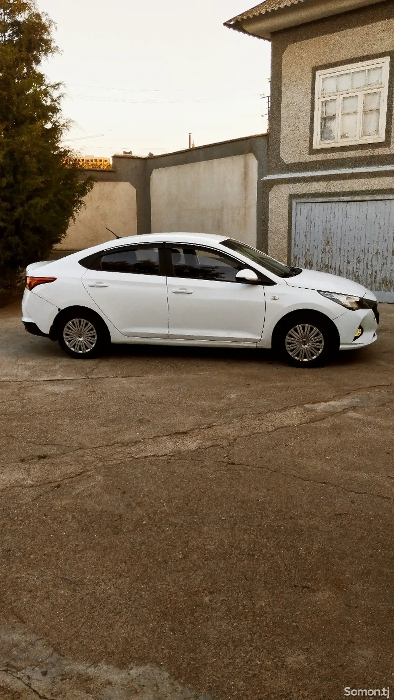 Hyundai Accent 2018 · 1.6 AT