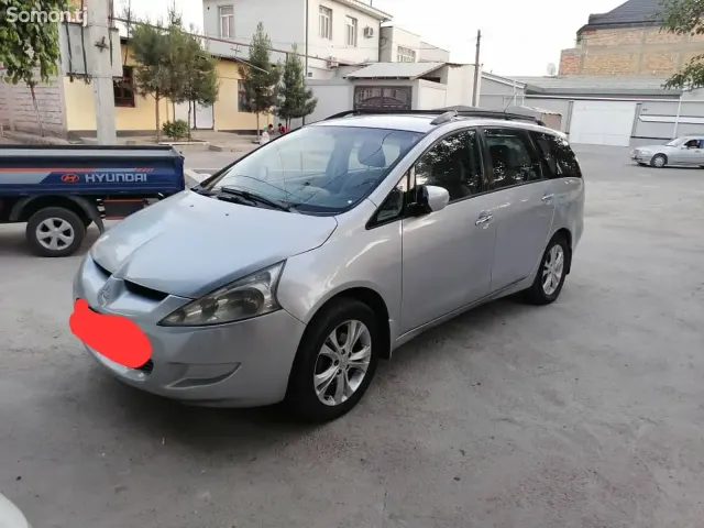 Mitsubishi Grandis 2007 · 2.4 AT