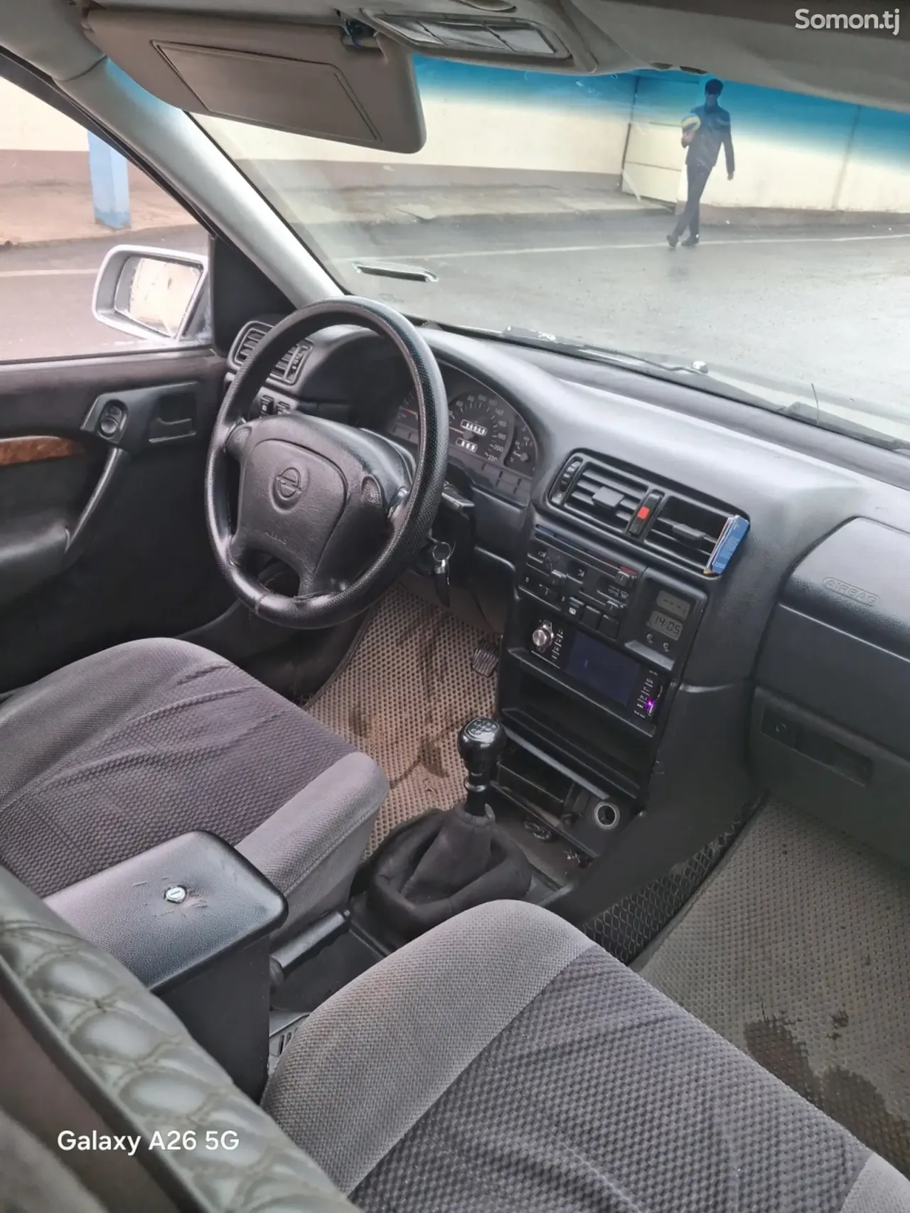 Opel Vectra A 1995 · 1.6 MT