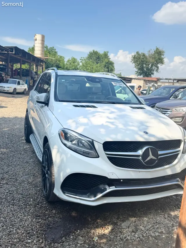 Mercedes-Benz GLE class 2017 · 3.5 AT
