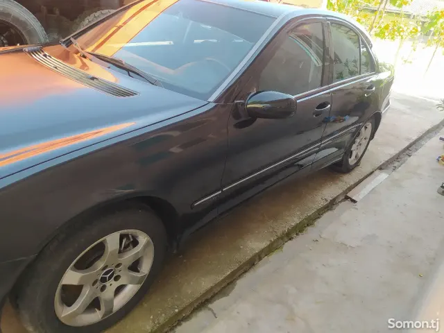 Mercedes-Benz C class 2000 · 2.3 MT