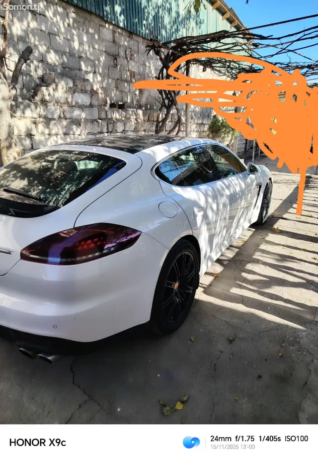 Porsche Panamera 2011 · 4.8 AT