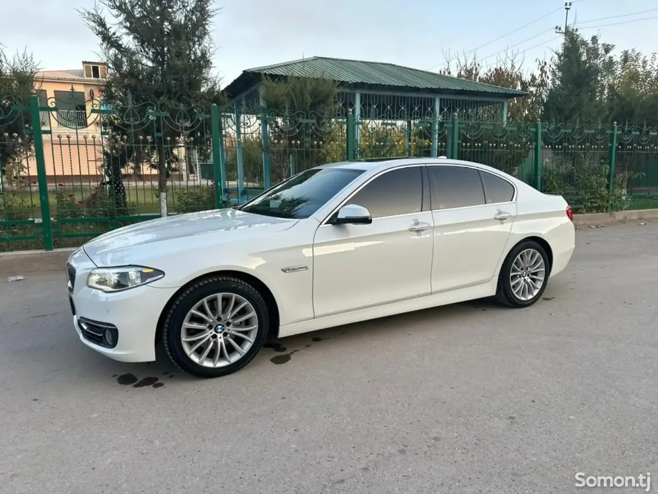 BMW 5 series 2014 · 2.0 AT