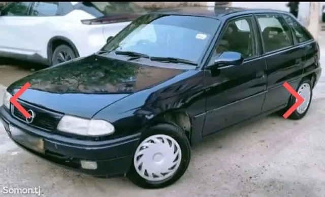 Opel Astra F 1996 · 1.6 MT