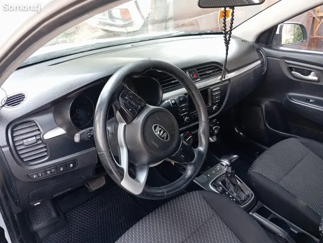 Kia Rio 2018 · 1.6 AT